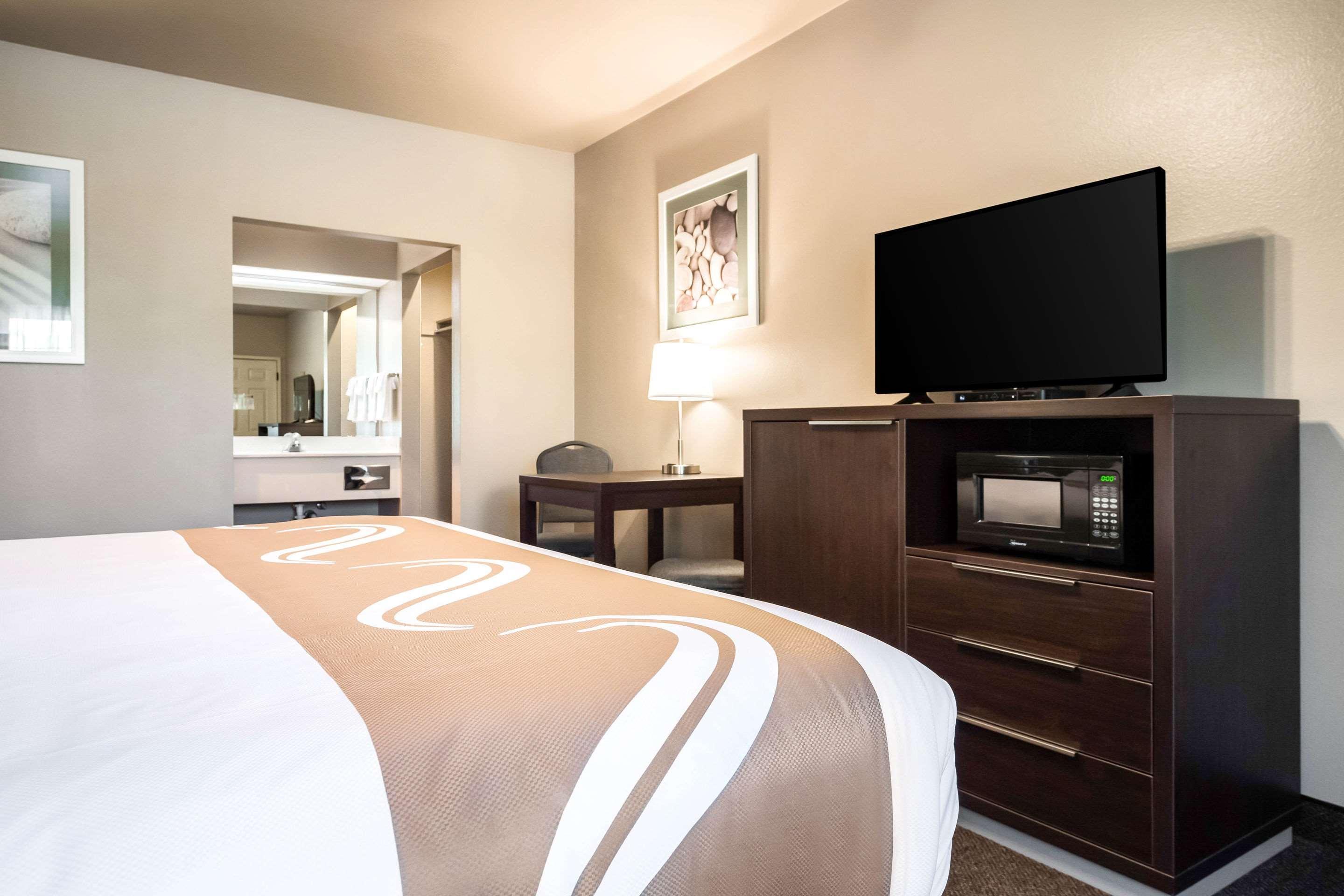 Quality Inn & Suites Bainbridge Island Exteriér fotografie
