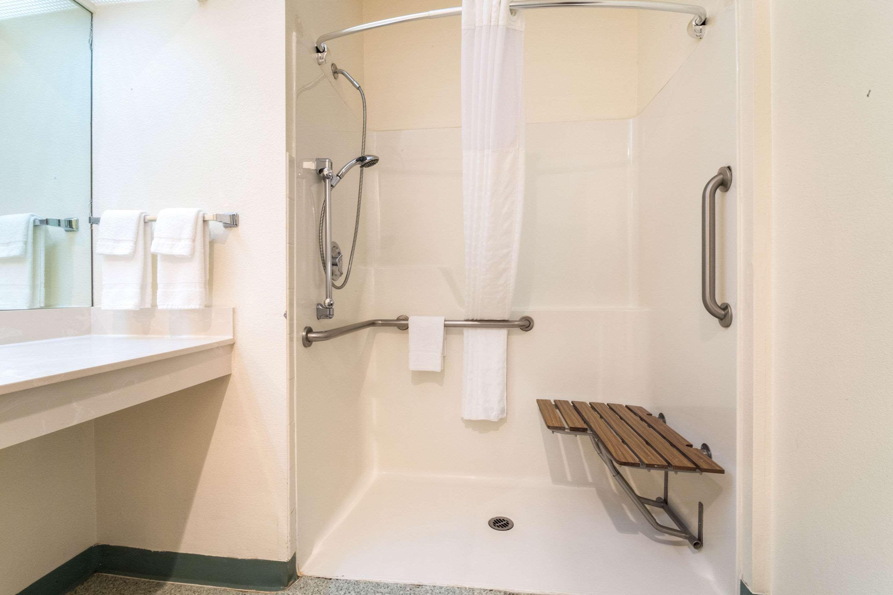 Quality Inn & Suites Bainbridge Island Exteriér fotografie