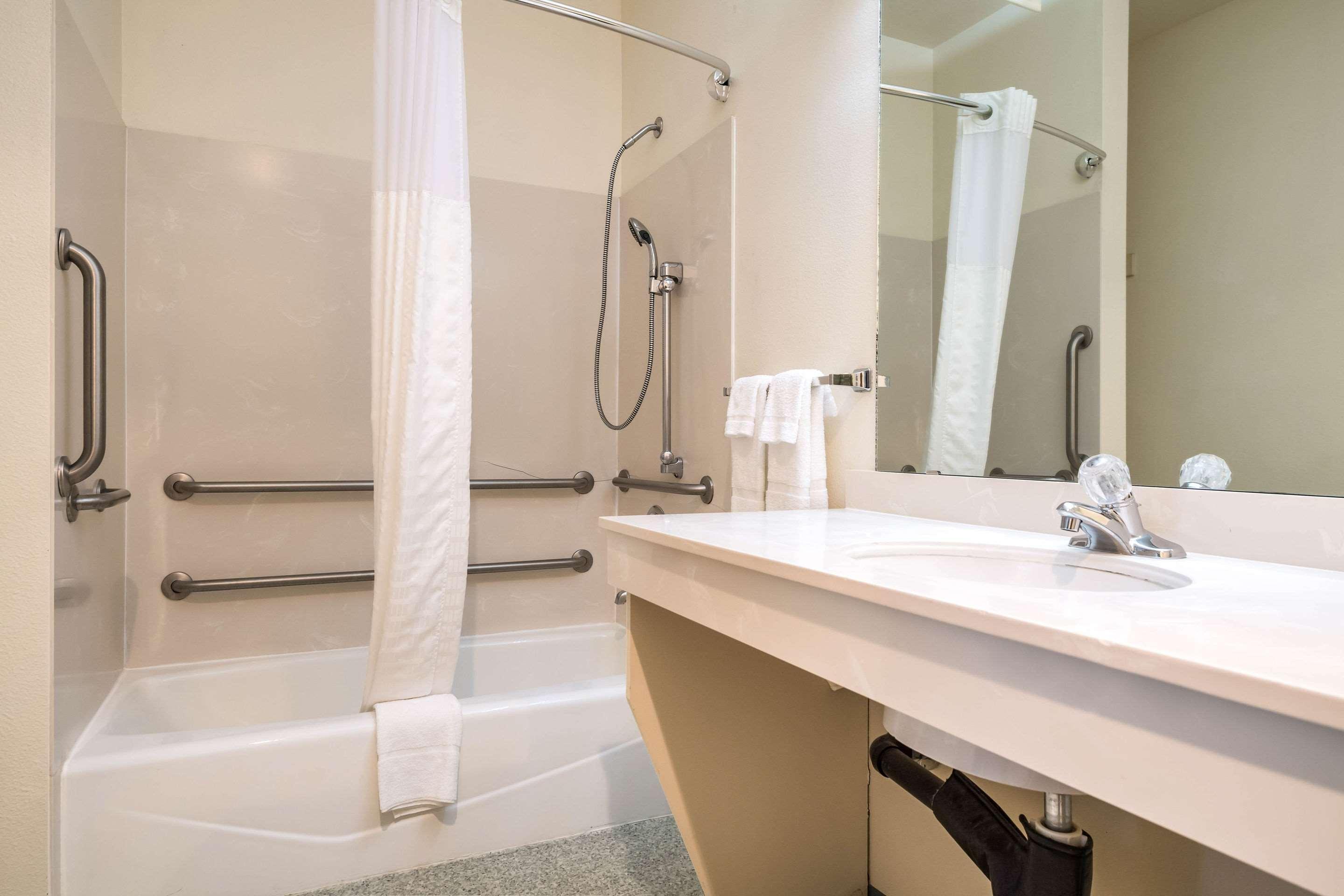 Quality Inn & Suites Bainbridge Island Exteriér fotografie