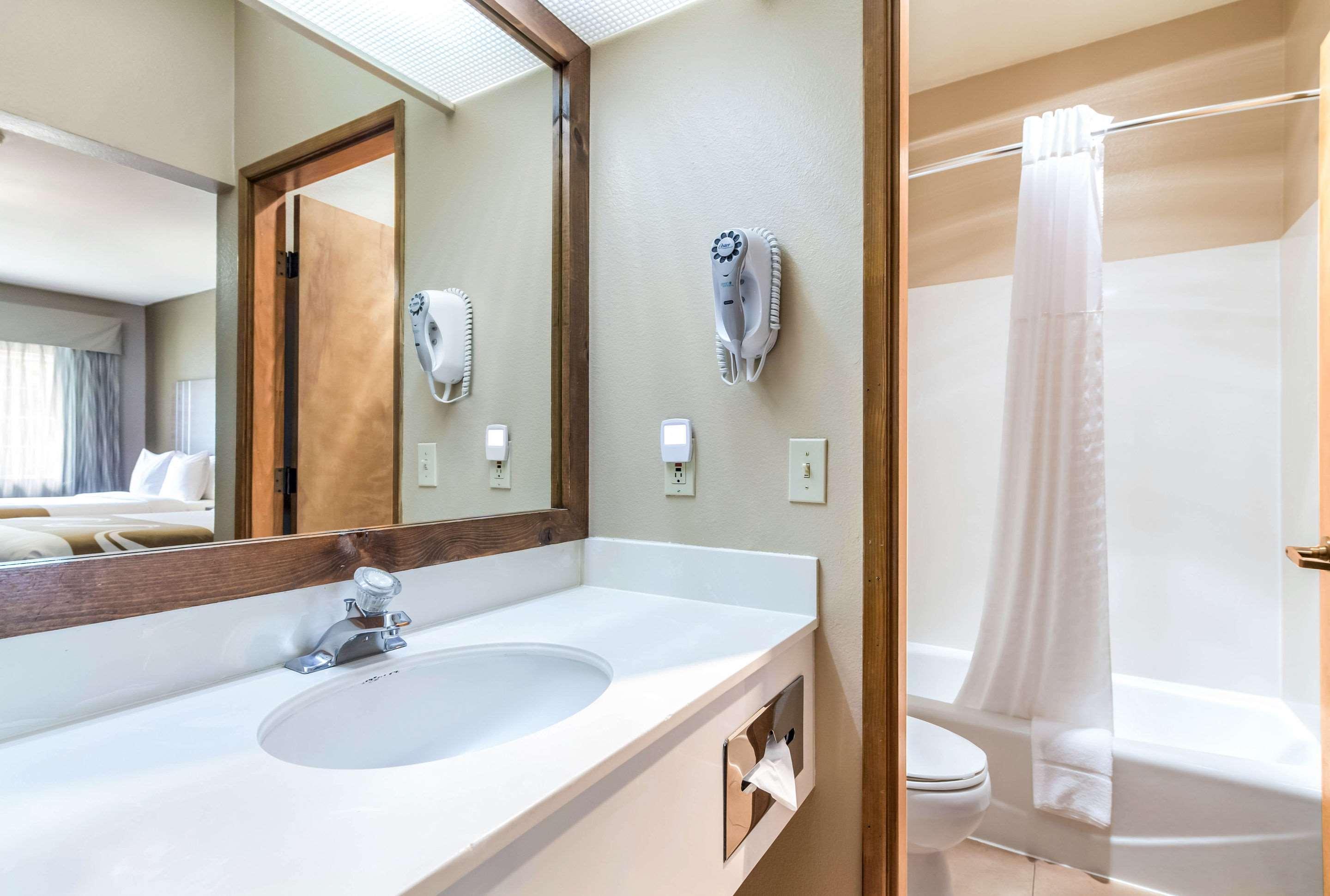 Quality Inn & Suites Bainbridge Island Exteriér fotografie