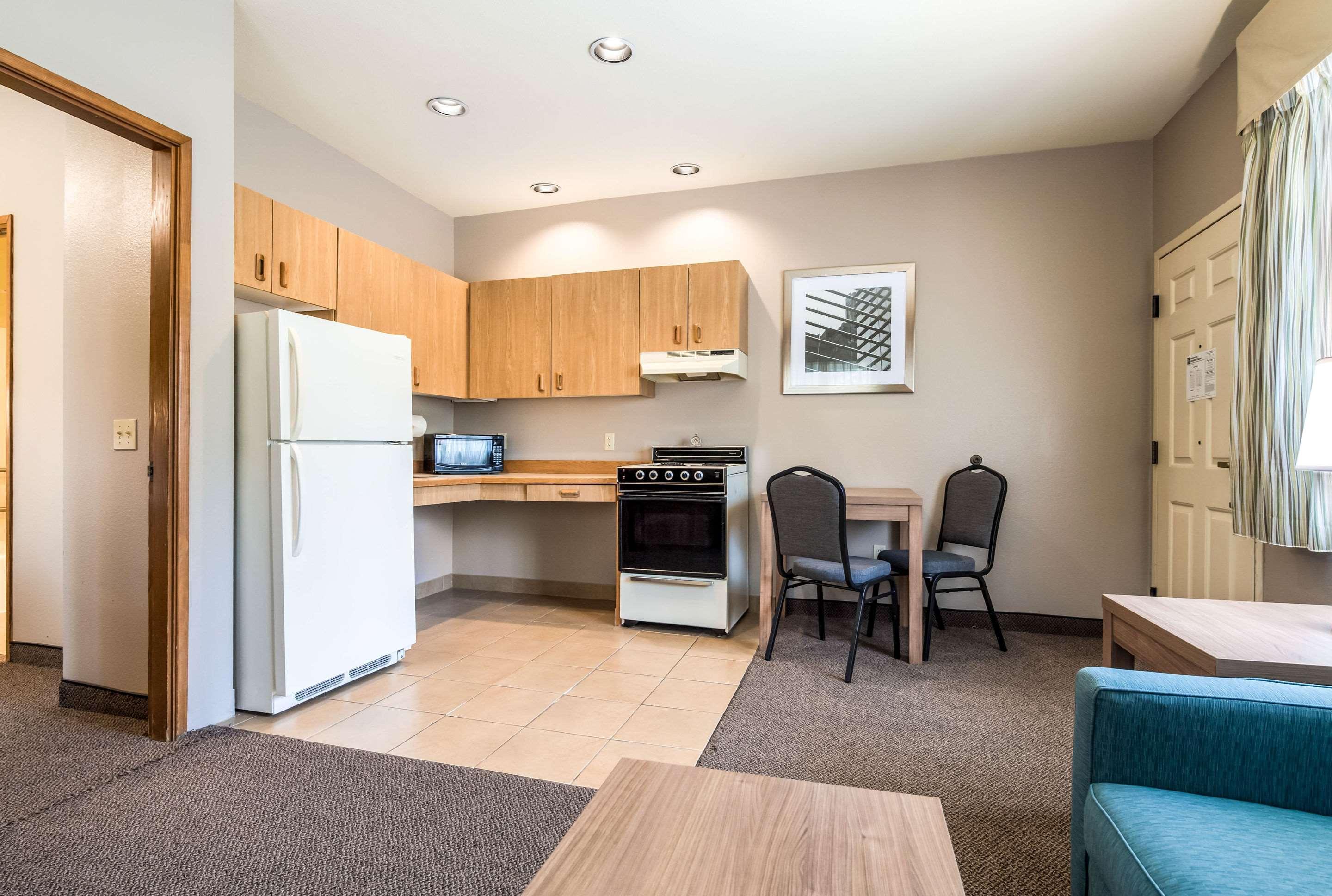Quality Inn & Suites Bainbridge Island Exteriér fotografie